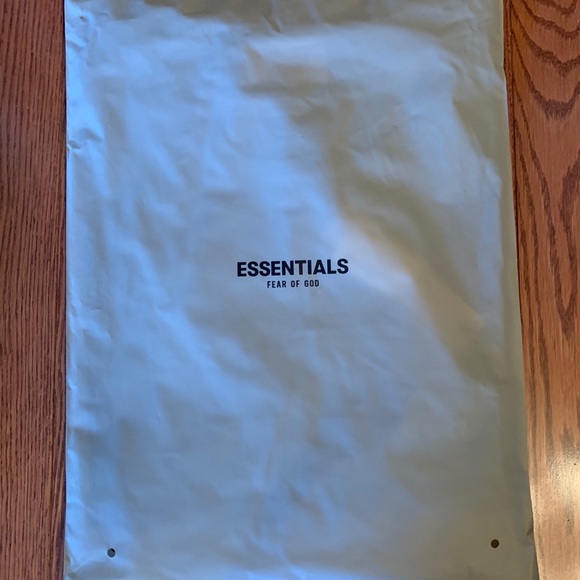 Fear Of God Essentials Long Sleeve Black - Picture 8 of 8